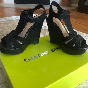 Gianni Bini- Black Wedge Heel